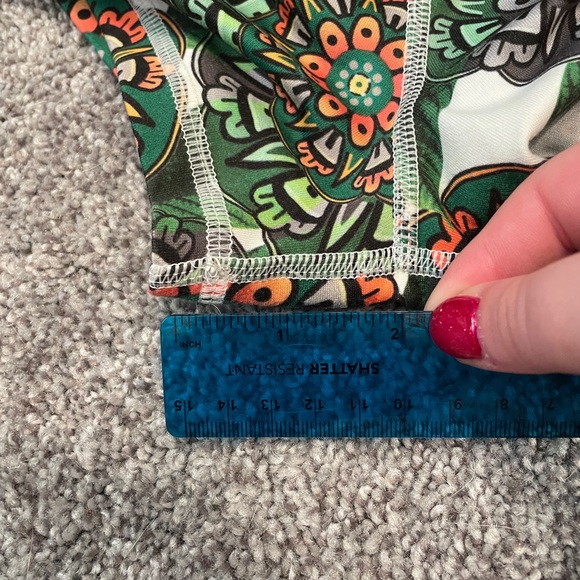 Simply Manders Mandala Fleo Shorts 2.5” inseam - Picture 5 of 6